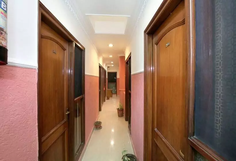 Fotos del hotel Oyo Rooms Chandigarh Sector 7:  2