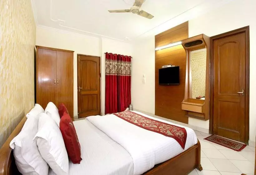 Oyo Rooms Chandigarh Sector 7