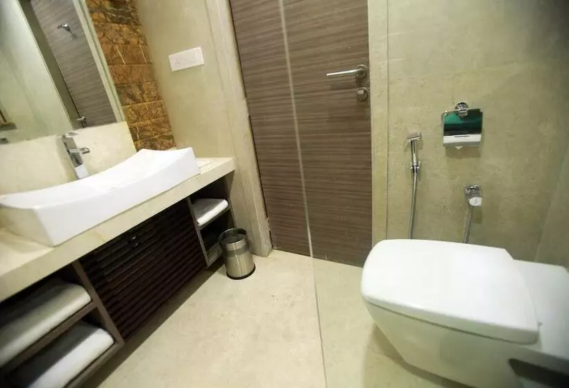 Fotos del hotel Oyo Premium Children Park Sardarpura:  9