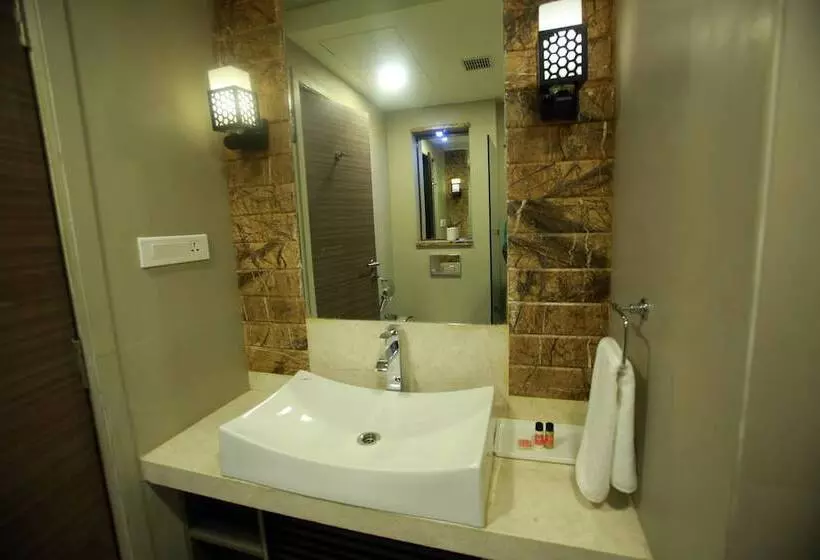 Fotos del hotel Oyo Premium Children Park Sardarpura:  11