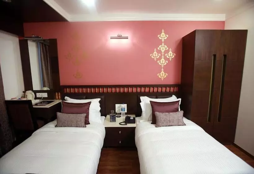 Fotos del hotel Oyo Premium Children Park Sardarpura:  15