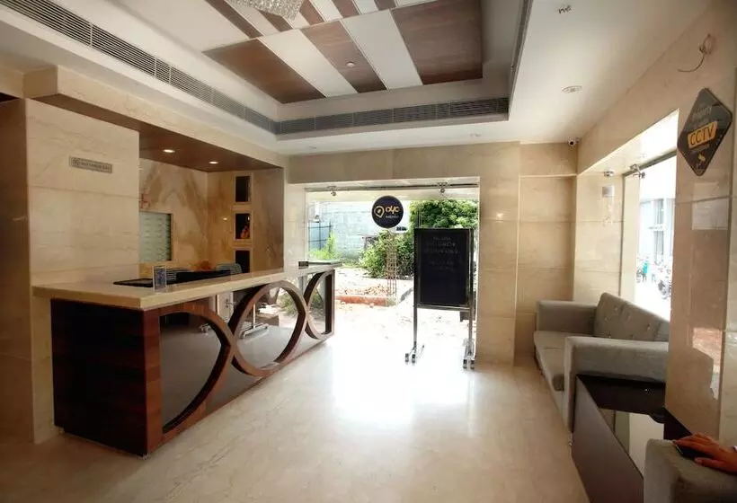 Fotos del hotel Oyo Premium Children Park Sardarpura:  3