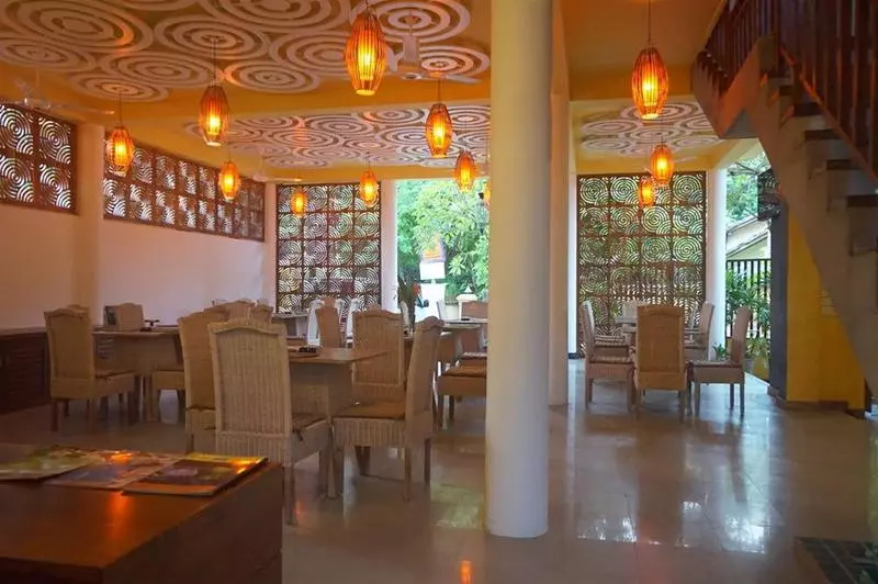 Fotos del hotel Thaproban Beach House:  3