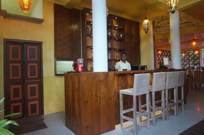 Fotos del hotel Thaproban Beach House:  4