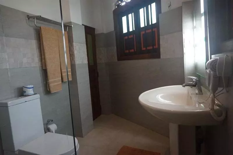 Fotos del hotel Thaproban Beach House:  6