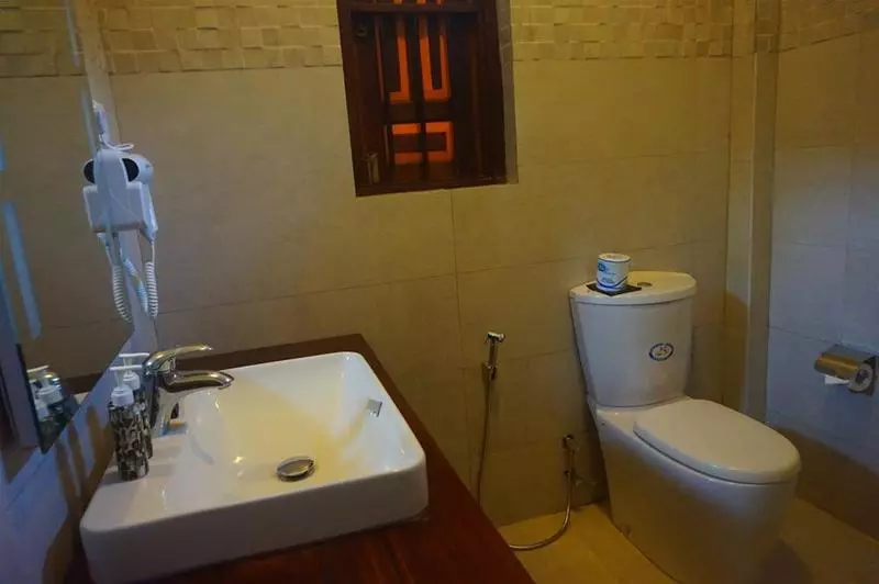 Fotos del hotel Thaproban Beach House:  16