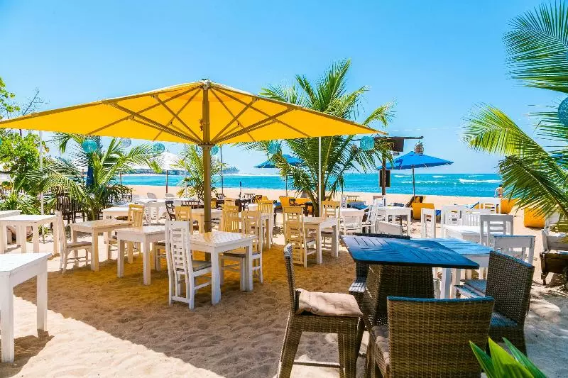 Fotos del hotel Thaproban Beach House:  15