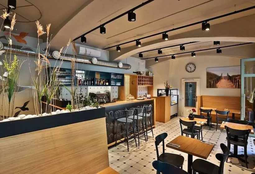 Fotos del hotel James  & Apartments:  9