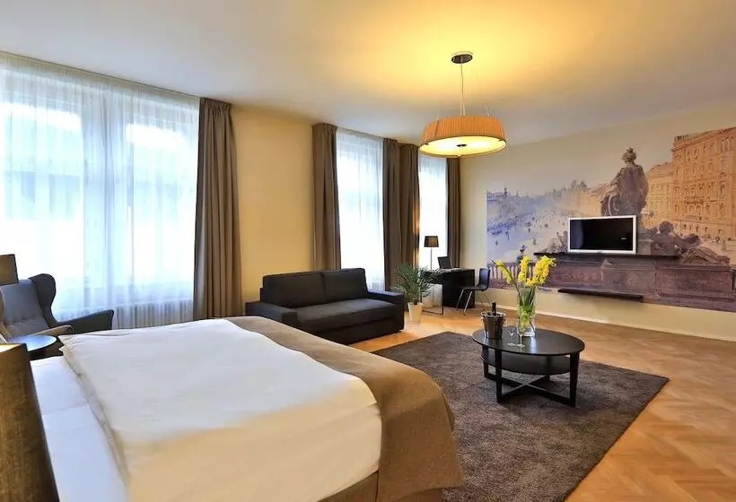 Fotos del hotel James  & Apartments:  18