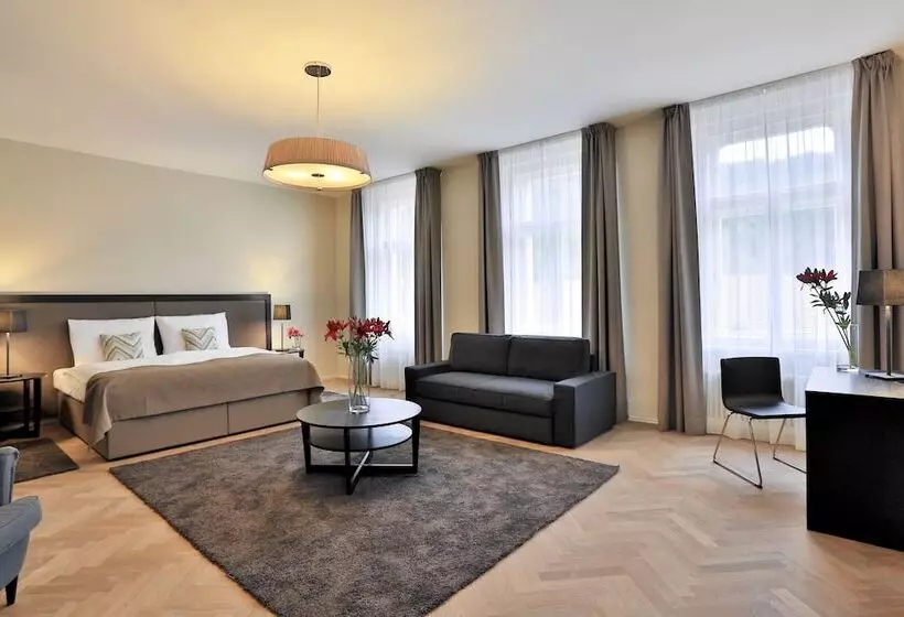 Fotos del hotel James  & Apartments:  20