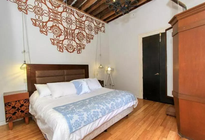 Mansion Von Humboldt