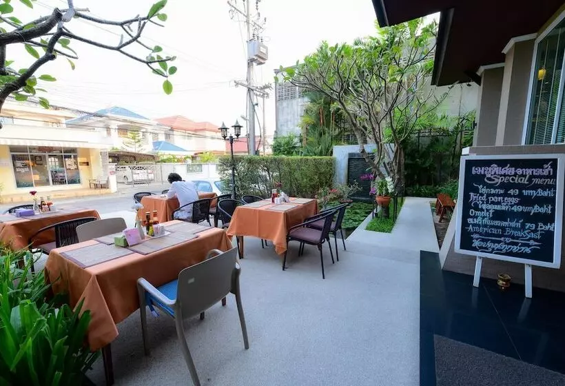 Fotos del hotel Rapeepan Ville:  6