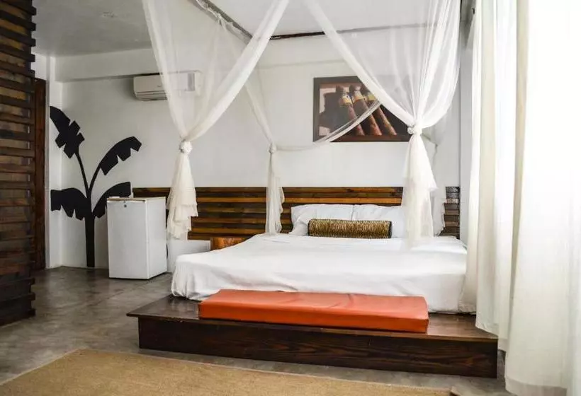 Fotos del hotel Urban Cabana:  2