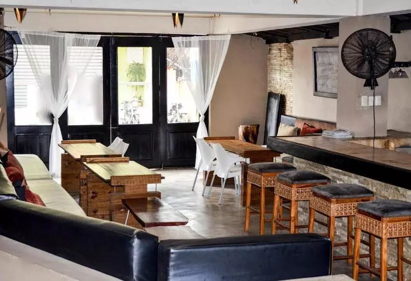 Fotos del hotel Urban Cabana:  9