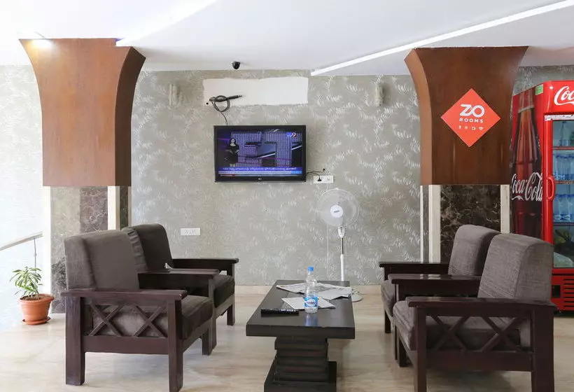 Fotos del hotel Vjr Residency:  3