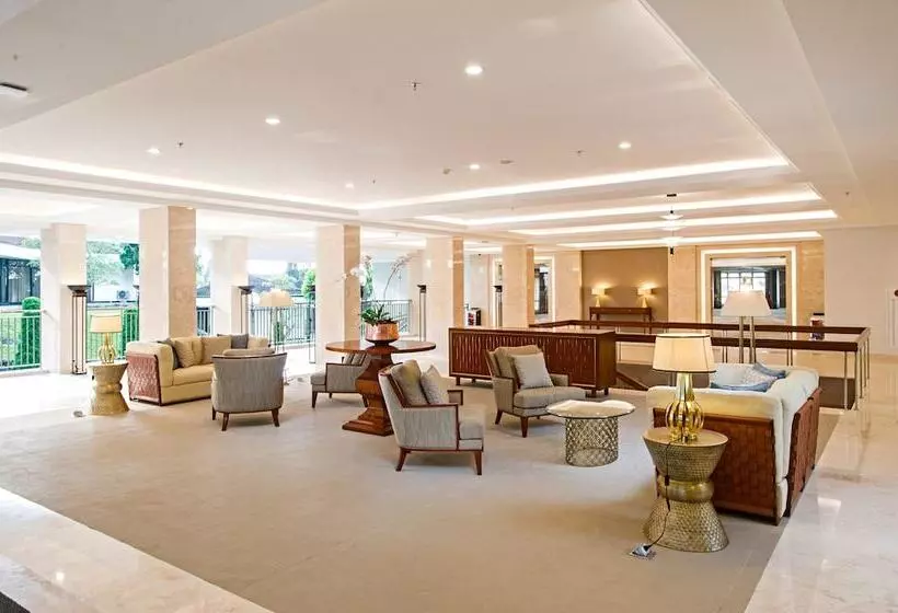 Fotos del hotel Surya  & Cottages Prigen:  18