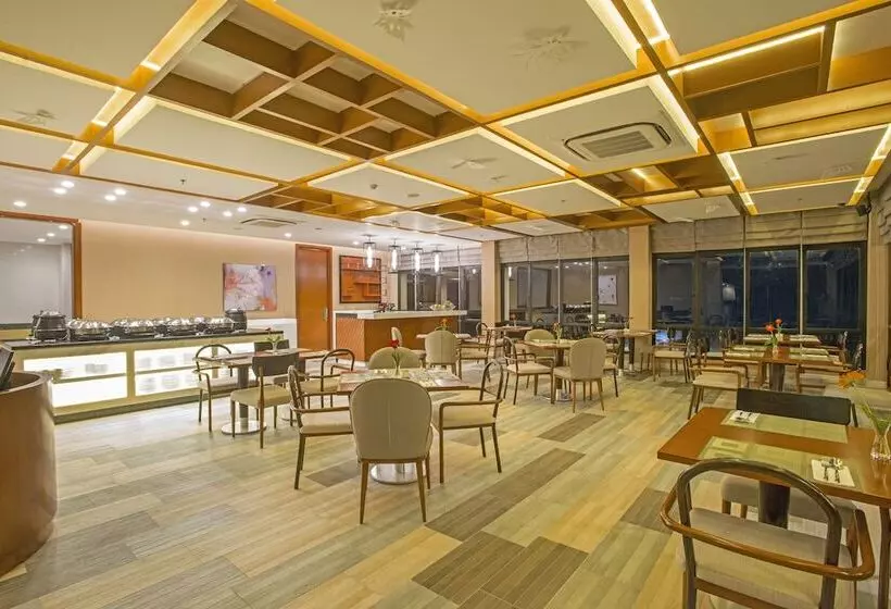 Fotos del hotel Surya  & Cottages Prigen:  23