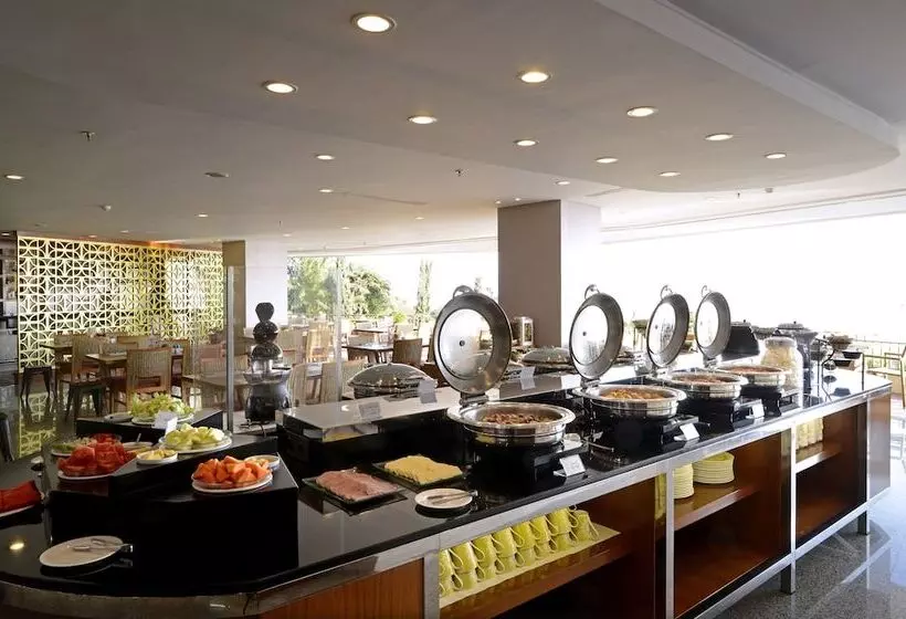 Fotos del hotel Surya  & Cottages Prigen:  3