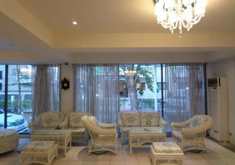 Fotos del hotel Nautical Inn:  2