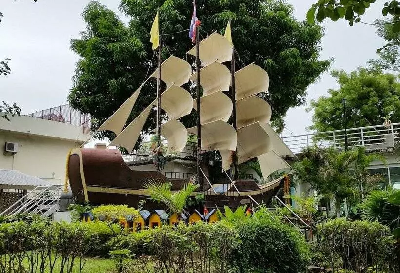 Fotos del hotel Nautical Inn:  5