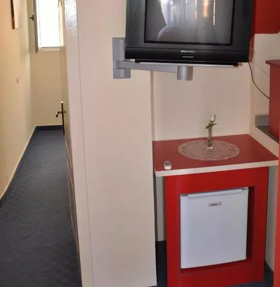 Fotos del hotel 3a:  6