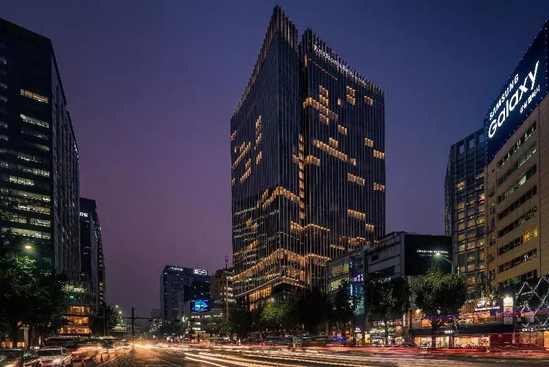 Four Seasons  Seoul