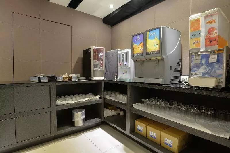 Fotos del hotel J:  6