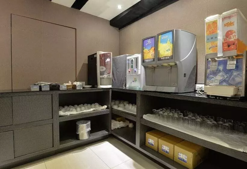 Fotos del hotel J:  3