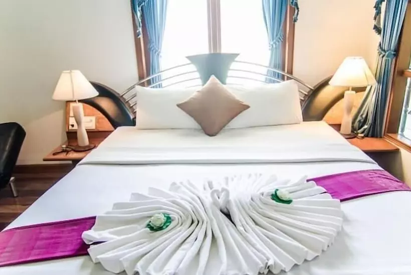 Sea Garden Resort  Haad Rin