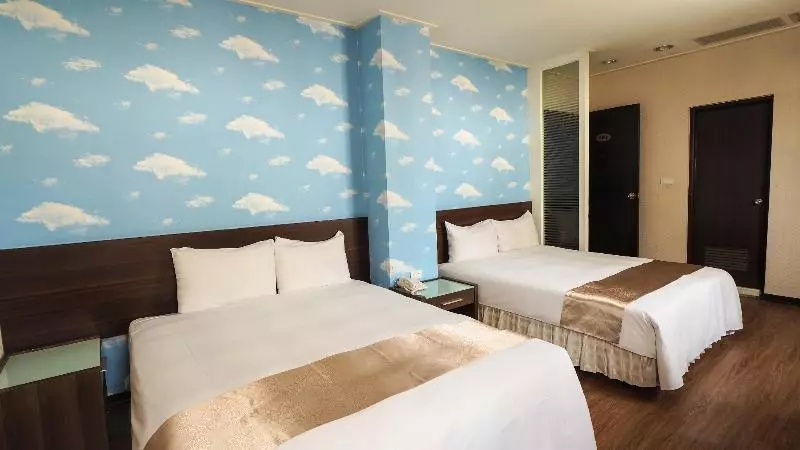 Tainan First Hotel  Hostel