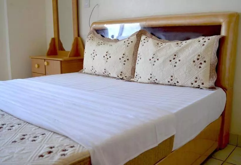 Fotos del hotel Top Five:  23