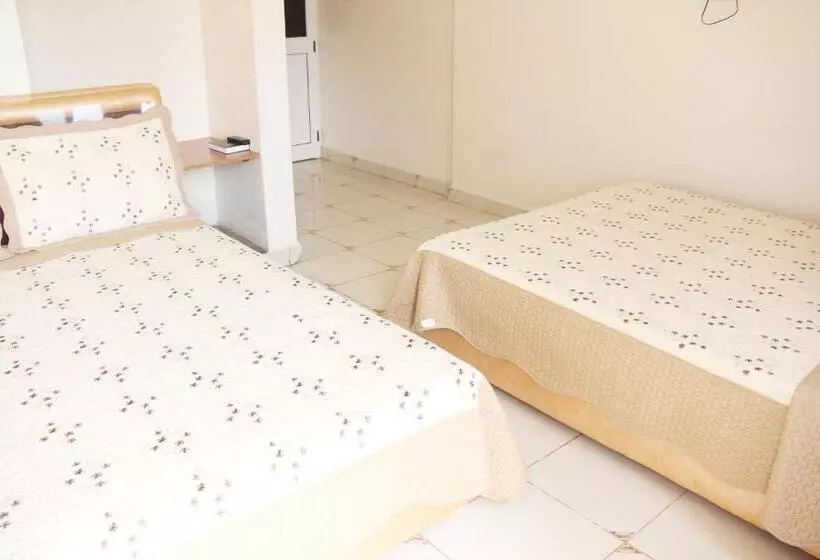 Fotos del hotel Top Five:  2