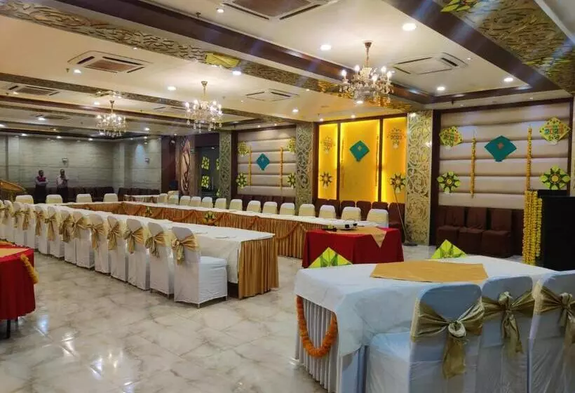 Fotos del hotel Taj Heights:  15