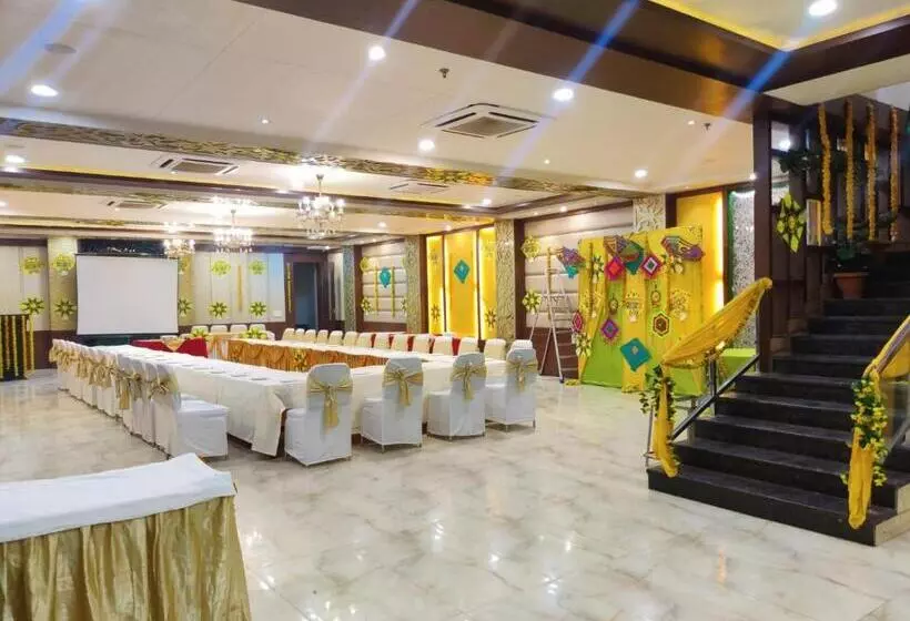 Fotos del hotel Taj Heights:  8