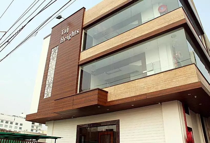 Fotos del hotel Taj Heights:  6