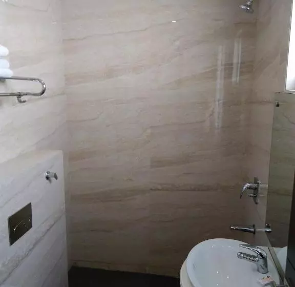 Fotos del hotel Taj Heights:  11