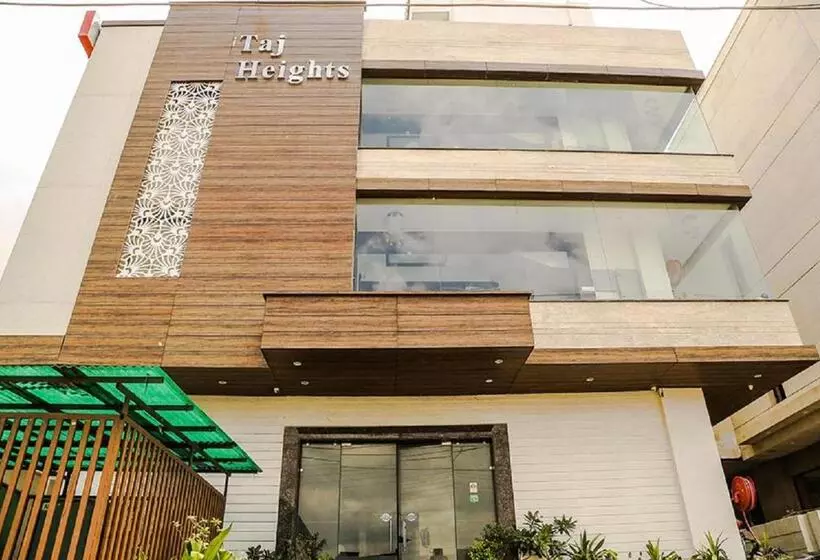 Fotos del hotel Taj Heights:  12