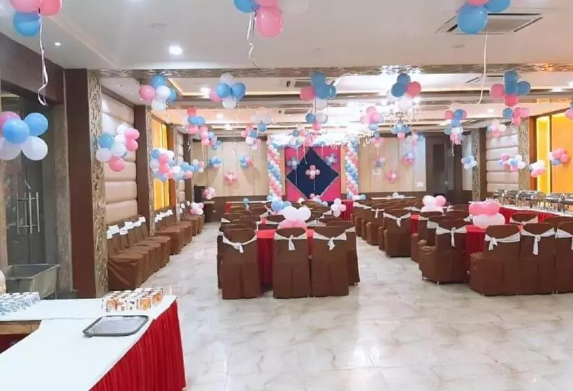 Fotos del hotel Taj Heights:  14