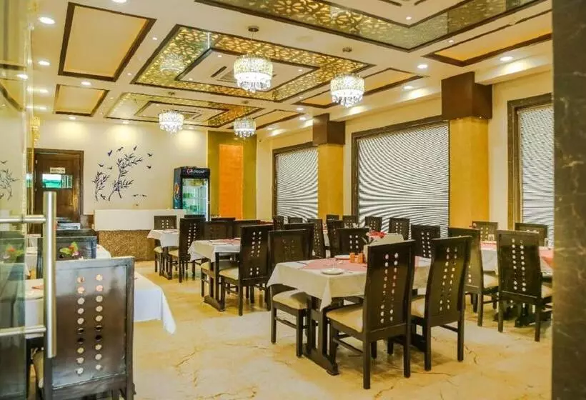 Fotos del hotel Taj Heights:  3