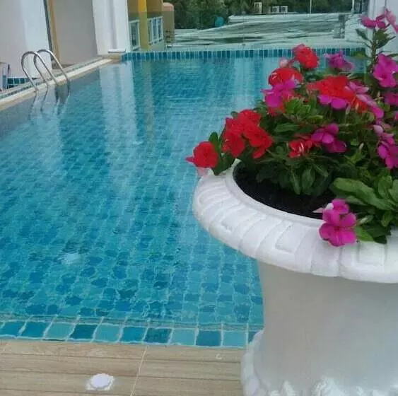 Fotos del hotel Triple Three Patong:  3