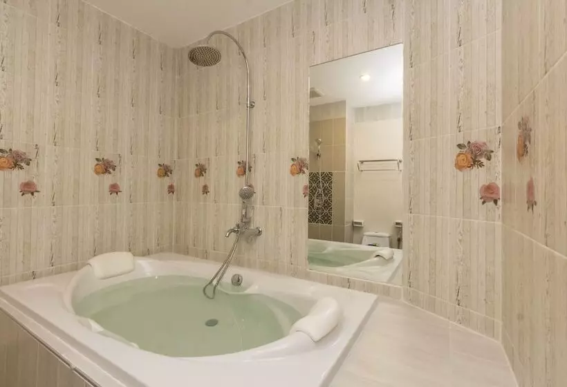 Fotos del hotel Triple Three Patong:  17