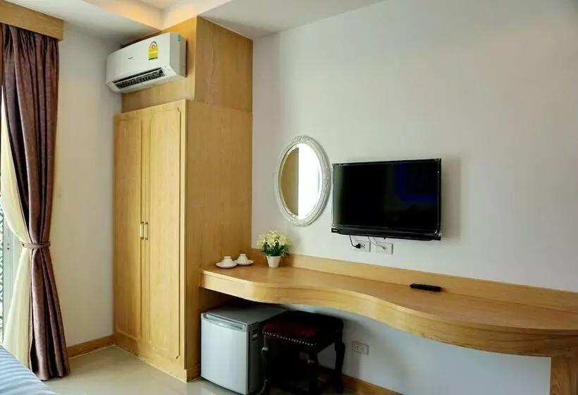 Fotos del hotel Triple Three Patong:  2