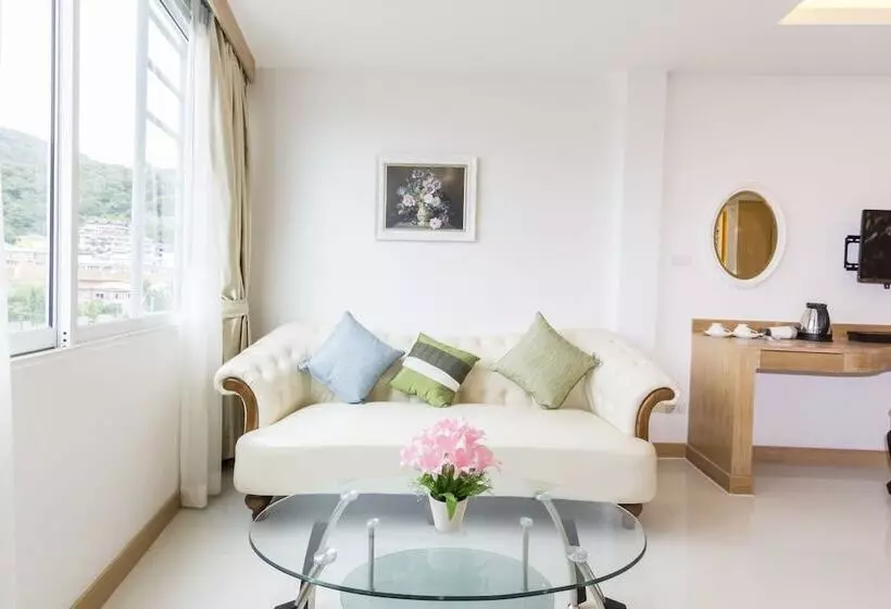 Fotos del hotel Triple Three Patong:  18