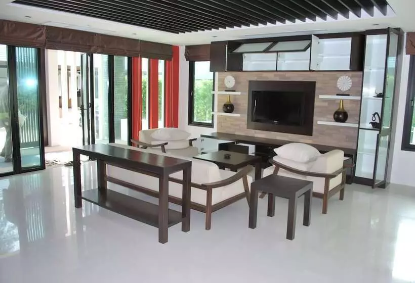 Fotos del hotel Ocean Breeze Residence:  2