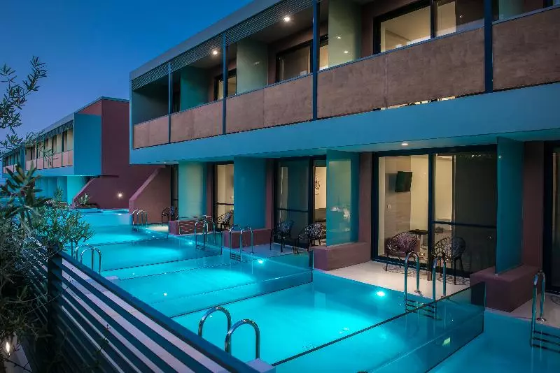 Cooee Corissia Harmony   Adults Only