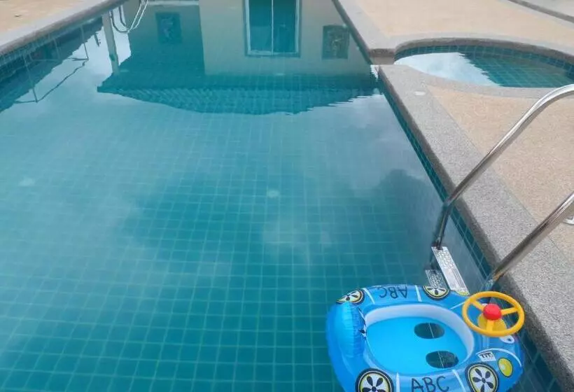 Khaolak Summer House Resort