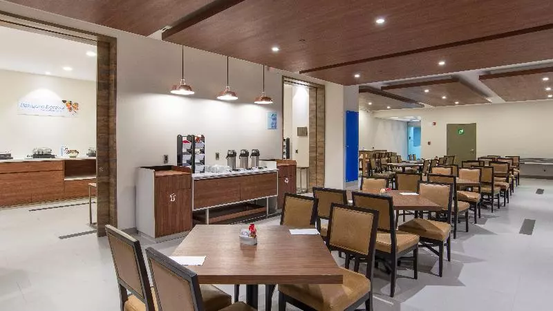 Fotos del hotel Holiday Inn Express Mexico Basilica:  20