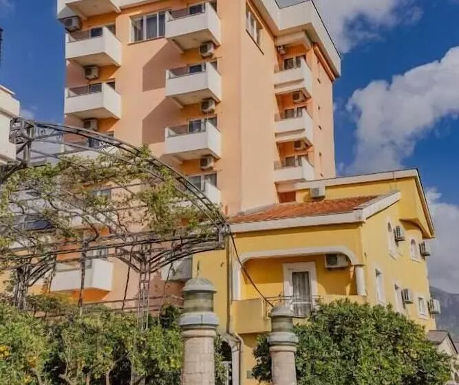 Fotos del hotel Pharos:  6