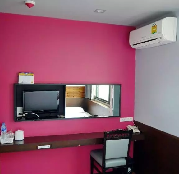 Fotos del hotel At One Inn Hualampong:  13