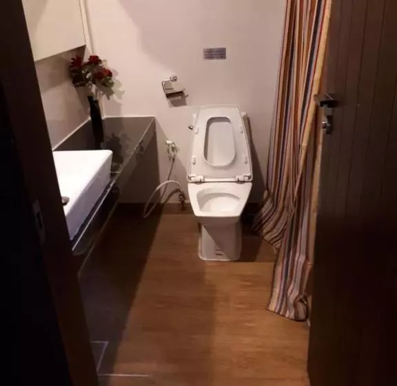 Fotos del hotel At One Inn Hualampong:  7